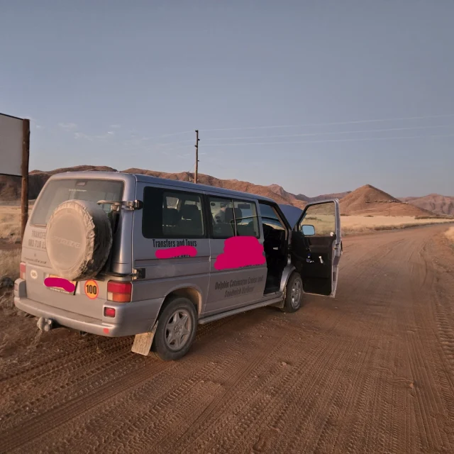 We just wrote about our car troubles in the Namib Desert, if anyone would like to read about it! The blog is SlowlyAsWeGo.com and there's a link in our Instagram bio.
.
.
.
#cartrouble #brokedown #desert #namibdesert #namibia #sightseeing #tourguide