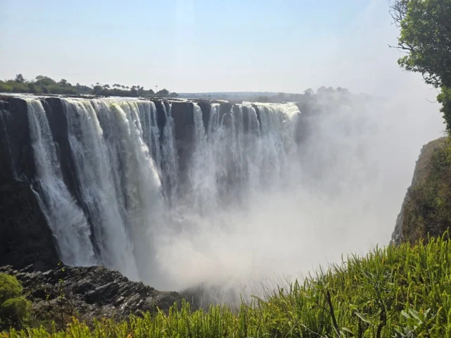 Victoria Falls (horizontal): This is the dry season, and it's still gorgeous. I can imagine how stunning it would be during the high season.
.
.
.
#victoriafalls #waterfall #zimbabwe #zambia #naturalwonders #7naturalwondersoftheworld